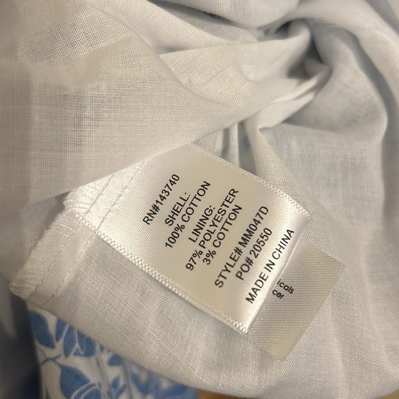 HYACINTH HOUSE
Blue and White Floral Beaufort Midi Dress - Picture 8 of 11